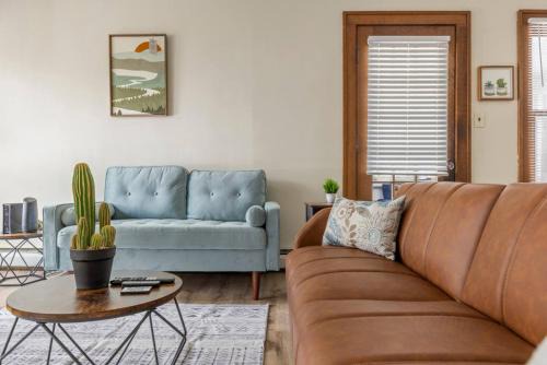 South Euclid House | South Euclid Joy - 5BR Home
