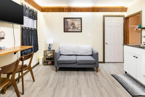 Baden Apartment | Spacious 2BR Apt Free Parking Baden
