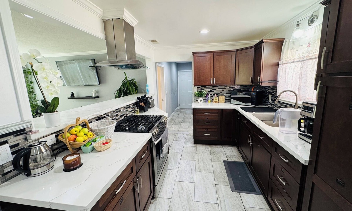Santa Clara House | Spacious 4-bedroom house with WiFi, AC in lovely Santa Clara