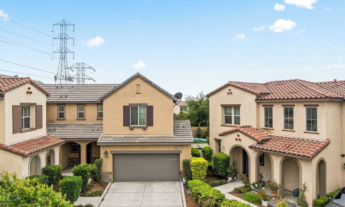 Ontario House | Spacious 4BE3BA house with Pool & Jacuzzi Ideal for extended stay