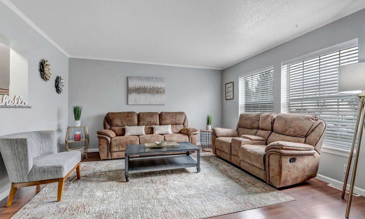 Denver House | Spacious 5BR | Near Downtown Denver | Family & Pet-Friendly!
