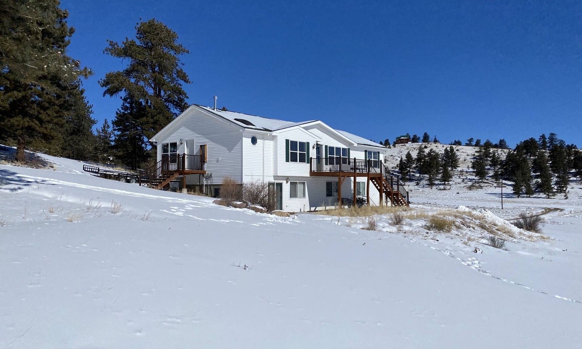 Hartsel House | Spacious and Secluded Rocky Mountain Retreat on 5 Acres