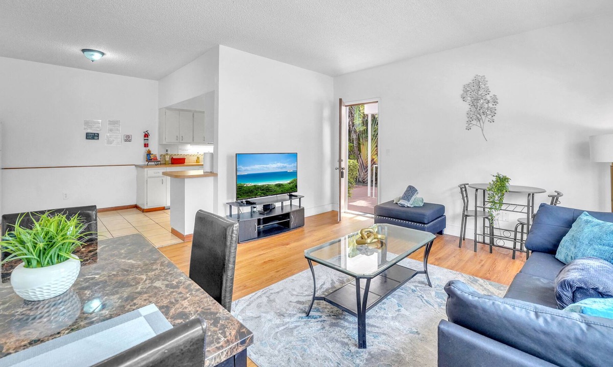 Bay Harbor Islands Apartment | Spacious apartment that sleeps up to 6 people. Near beach.