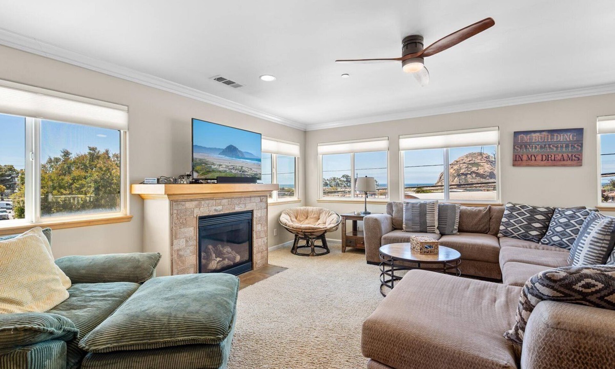 Morro Bay House | Spacious, Beautiful New Townhome Close to Downtown!