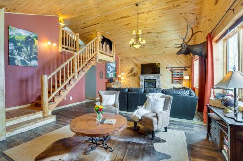 Gunnison House | Spacious Gunnison Home: Ski, Hike, Bike & Fish!