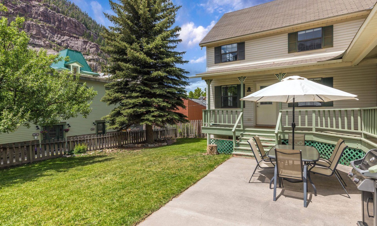 Ouray House | Spacious Historic Home | Steps to Main St | Patio