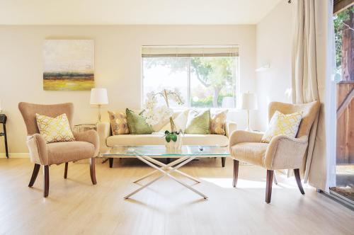 Willow Glen House | Spacious Mountain View DT 3BR Gem - Great for Work & Family