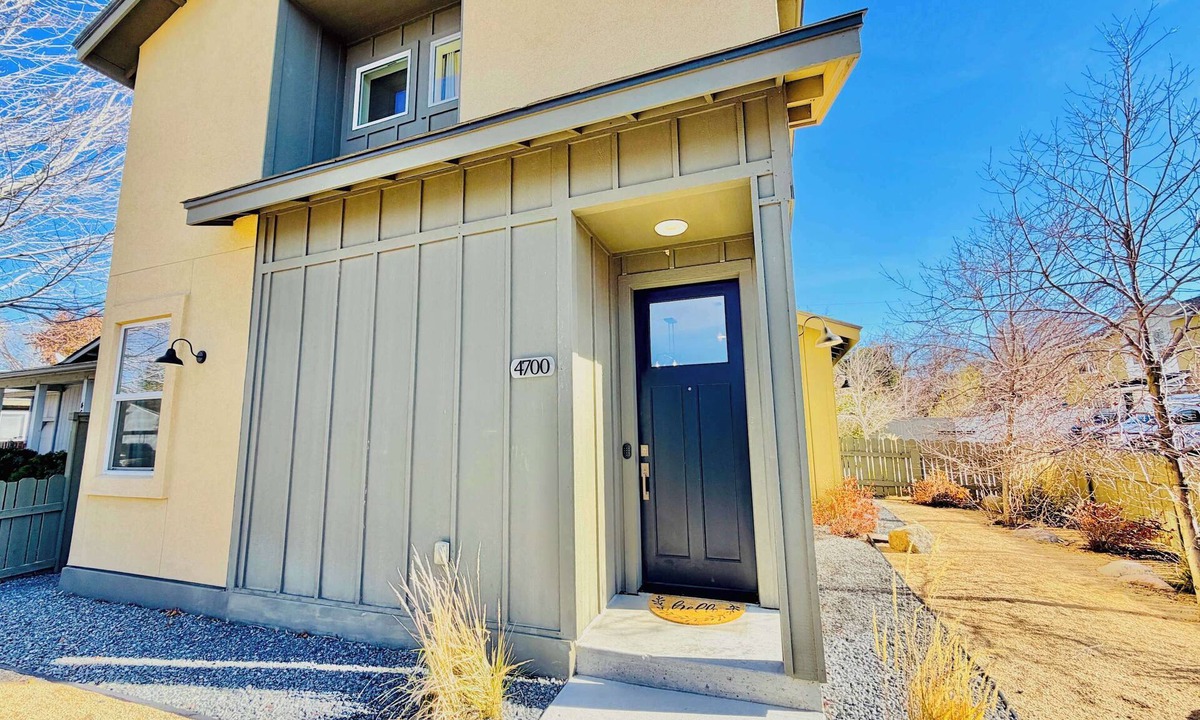 Reno/Tahoe Airport House | Spacious Reno House with 4 Bedrooms & Garage
