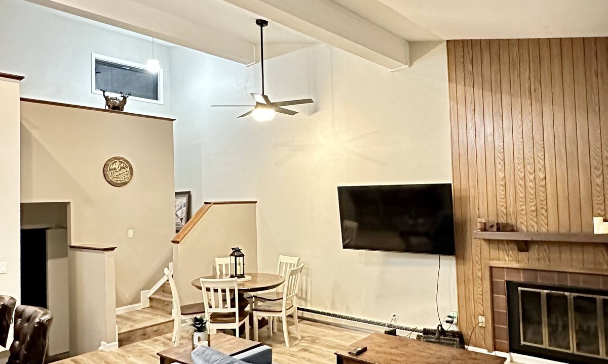 Eagle-Vail Condo | Spacious Ski-n-Golf Vail/Beaver Creek Condo 3bd/2.5bath