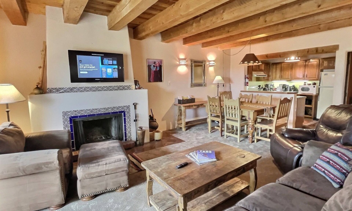 Arroyo Seco Condo | Spacious, Well Stocked Condo in the Foothills