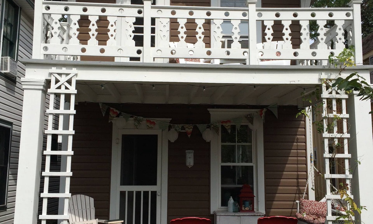 Lakeside Cottage | 'Spare Nichols' 1880s Lakeside Cottage