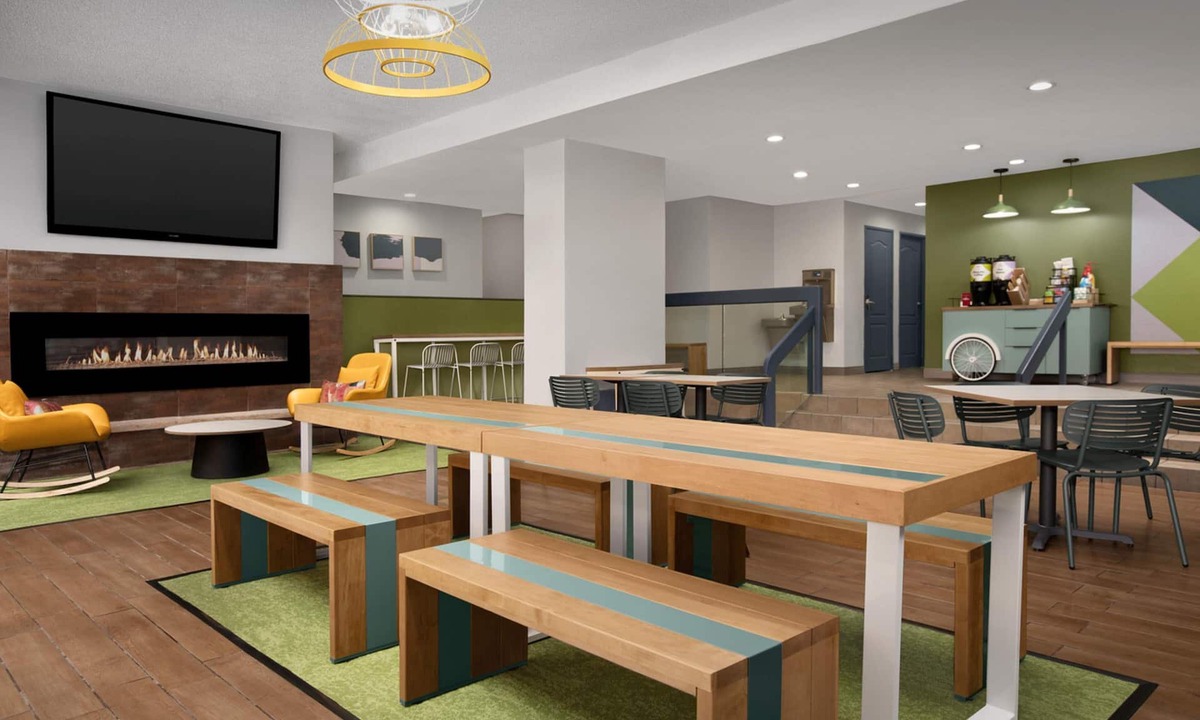 Greenwood Village Hotel | Spark by Hilton Denver Tech Center Greenwood Village