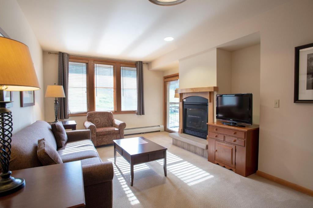Winter Park Apartment | Spectacular Zephyr Mountain Lodge Condo with Ski Slope View condo