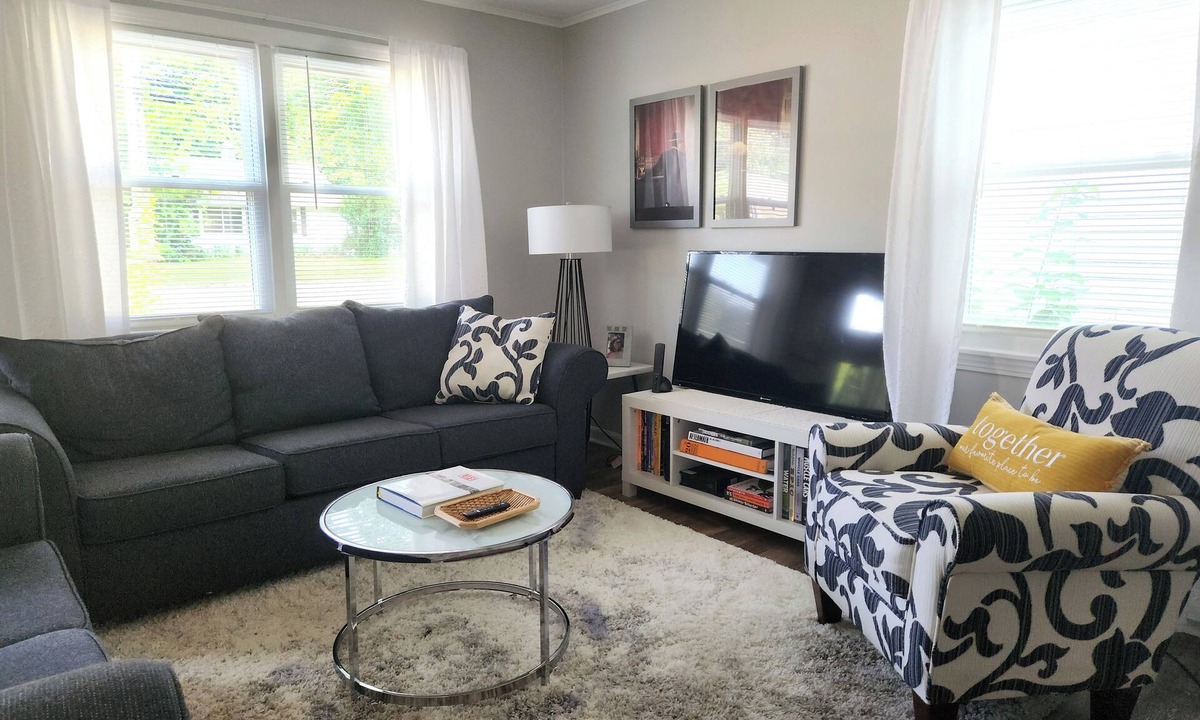 Geneva House | SPOTLESS Geneva home! MINUTES to Wineries, Spires, Downtown, & the Strip!