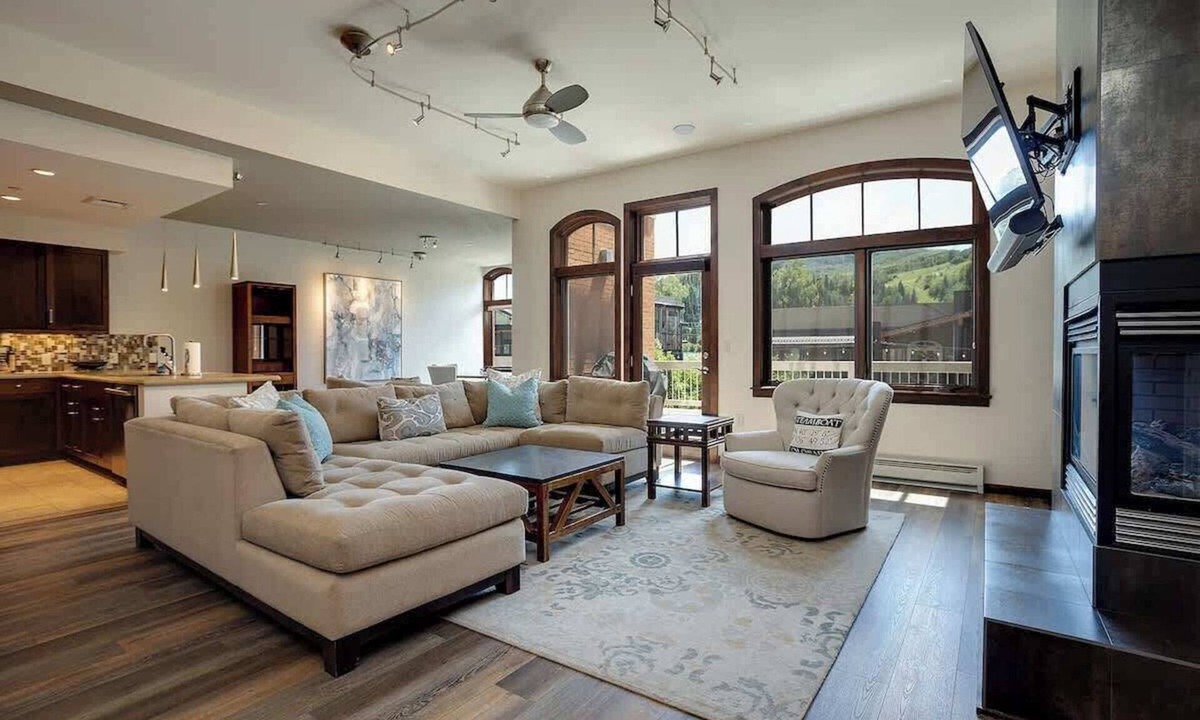 Downtown Steamboat Springs Condo | Sprawling Condo | Central Downtown | Free Shuttle