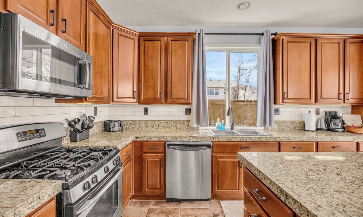 Reno House | Spring Haven/5TVs/Sleeps 13/8beds
