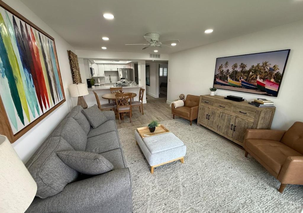 Crescent Beach Apartment | St Augustine, Beachside retreat 2BR 2BA w pool