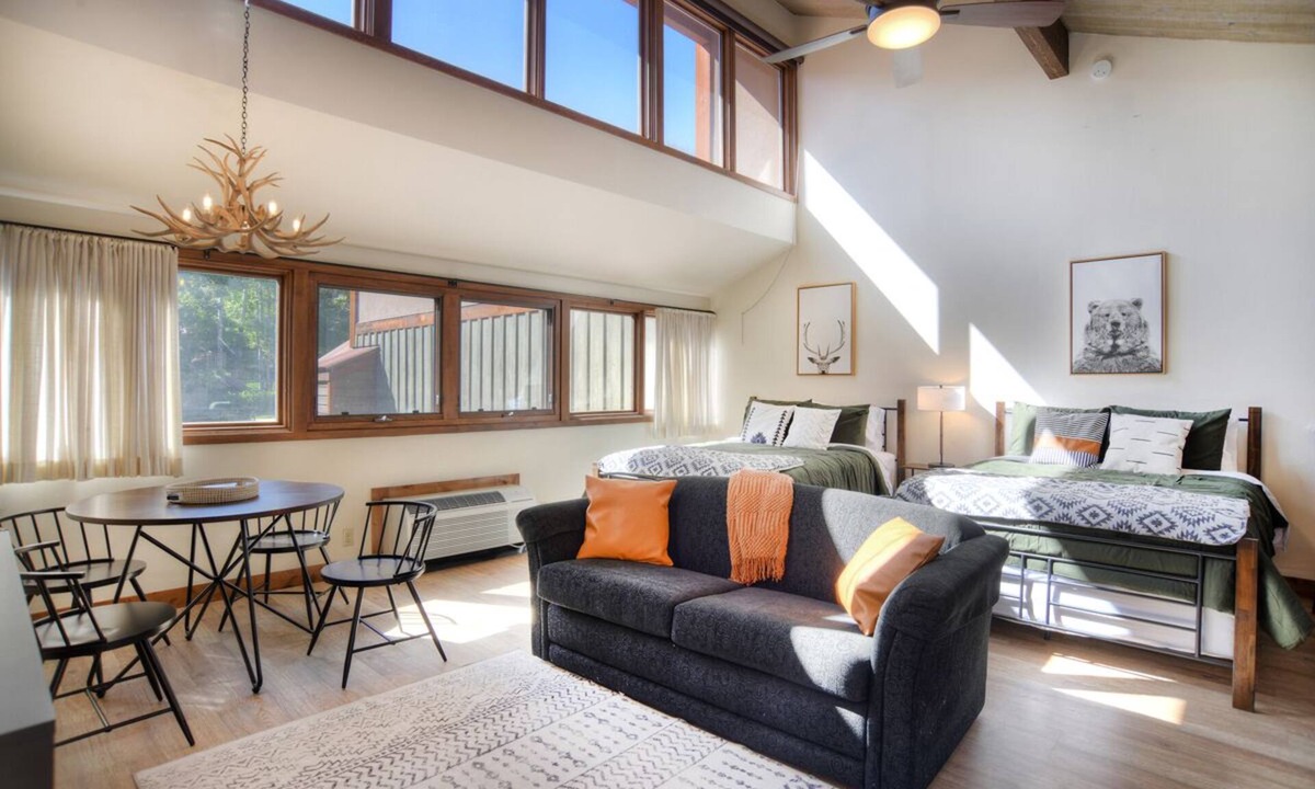 Purgatory Condo | Starlight Suite | AC, Pool, Hot Tub, Golf & Ski