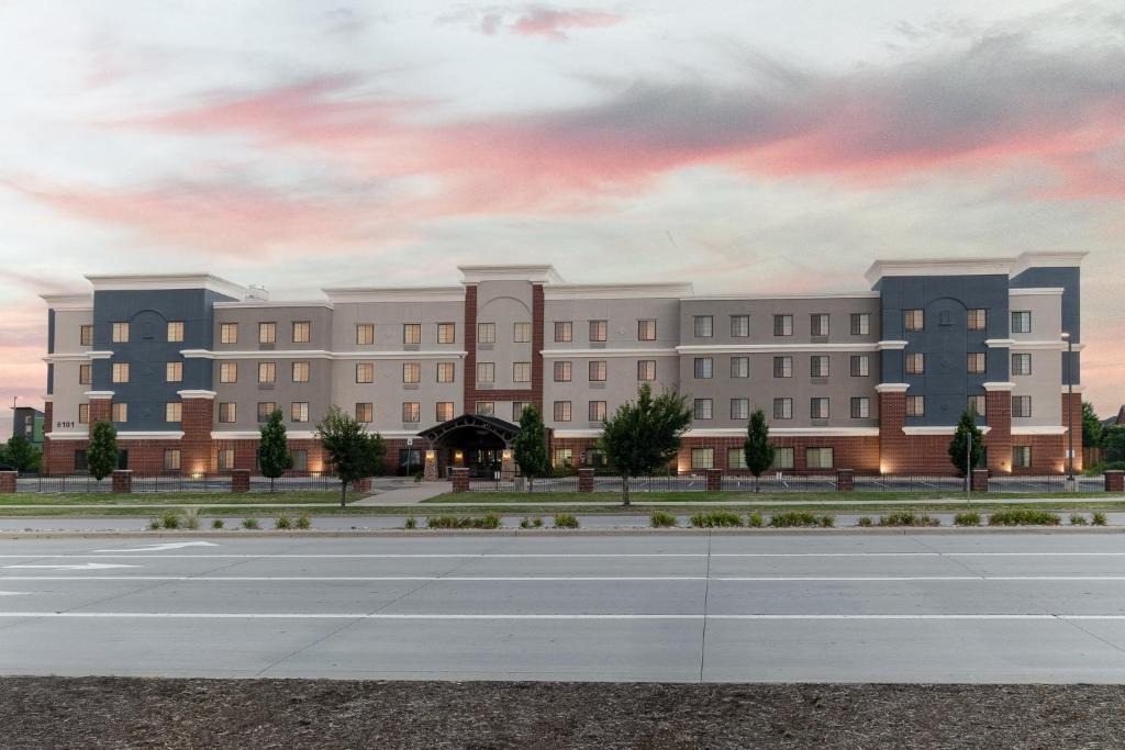 Northfield Hotel | Staybridge Suites Denver - Central Park by IHG