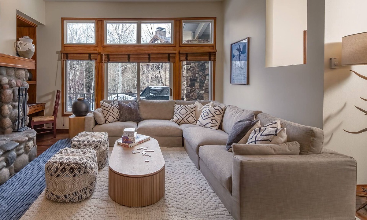 Highlands Townhomes House | Steps Away From Highlands Skiway Ski Slope | Chalet Verve