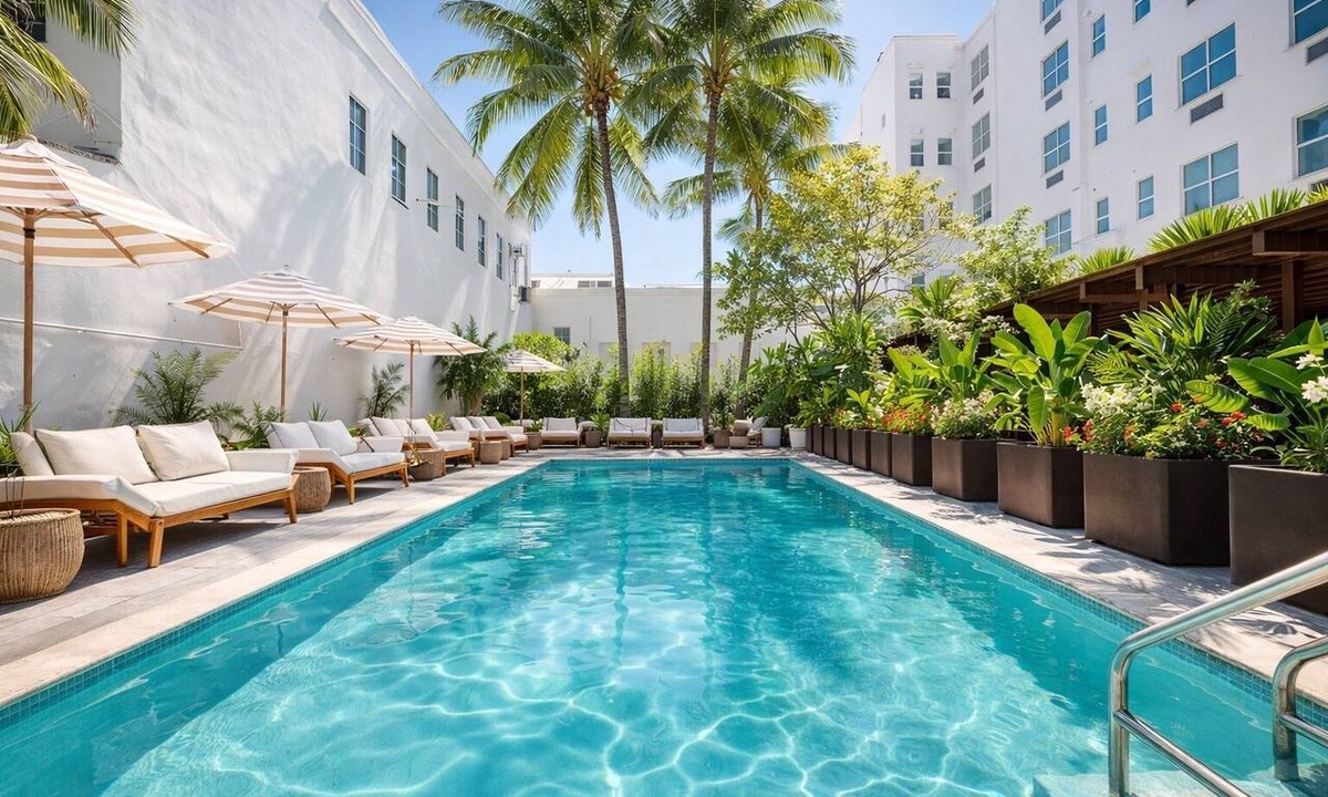 West Avenue Hotel | Steps from Miami Attractions | Walkable South Beach Studio