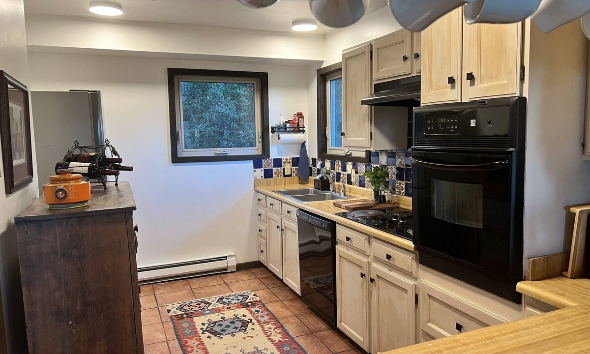 Fairway Meadows Ski Chalet | Steps from the slopes - Mountain retreat in Steamboat Springs!