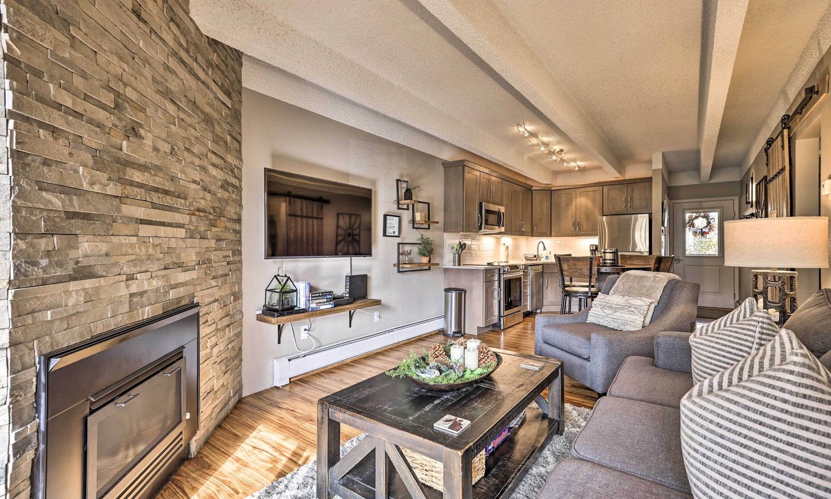Frisco Condo | Steps to Ski Shuttle! Frisco Condo w/Indoor Pool
