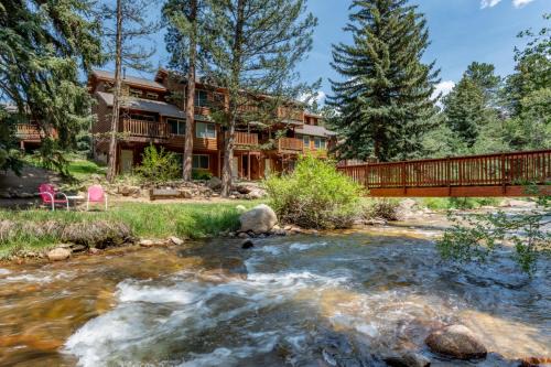 Estes Park Resort | Stonebrook Resort - Adult Only