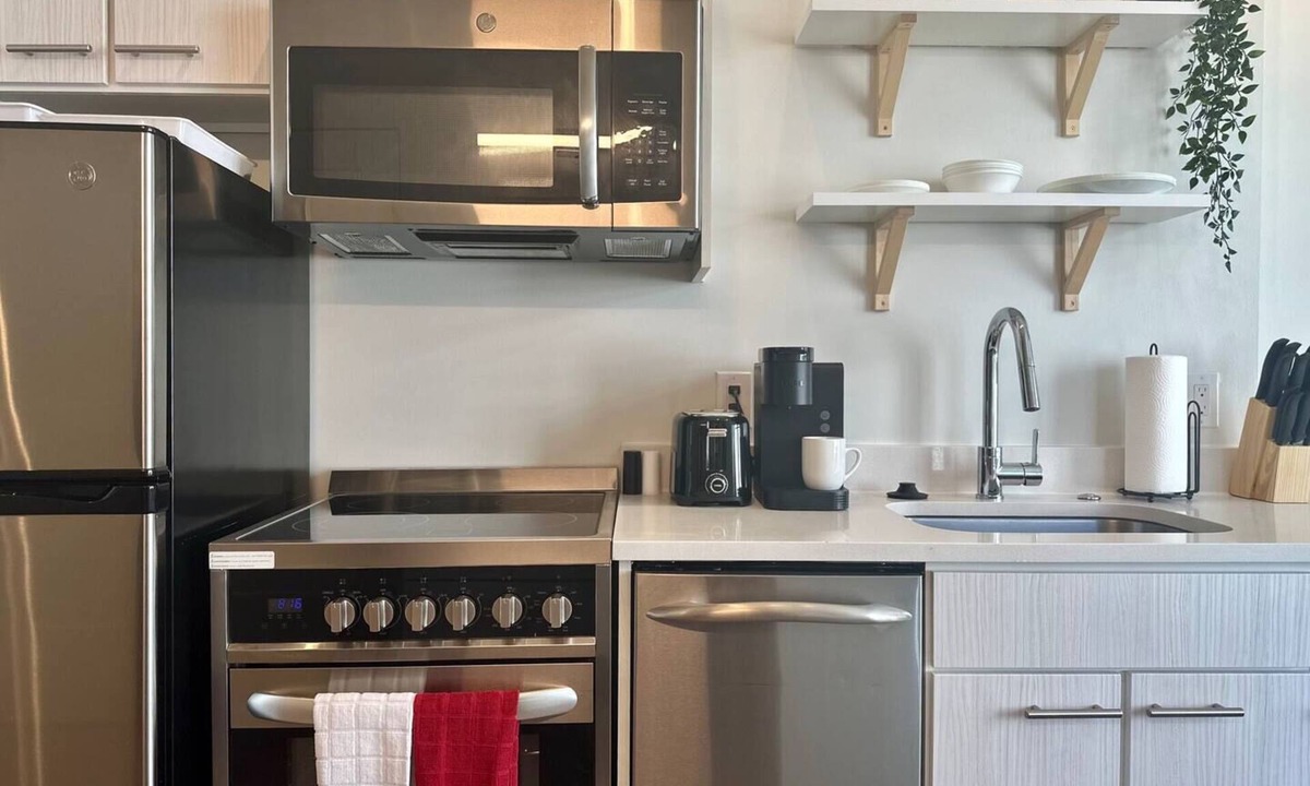 River North Art District Apartment | Studio in the Arts District