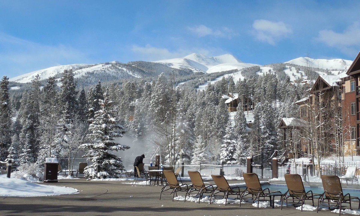 Four O'Clock Resort | Studio Unit, Beautiful Luxury Ski In, Ski Out Resort
