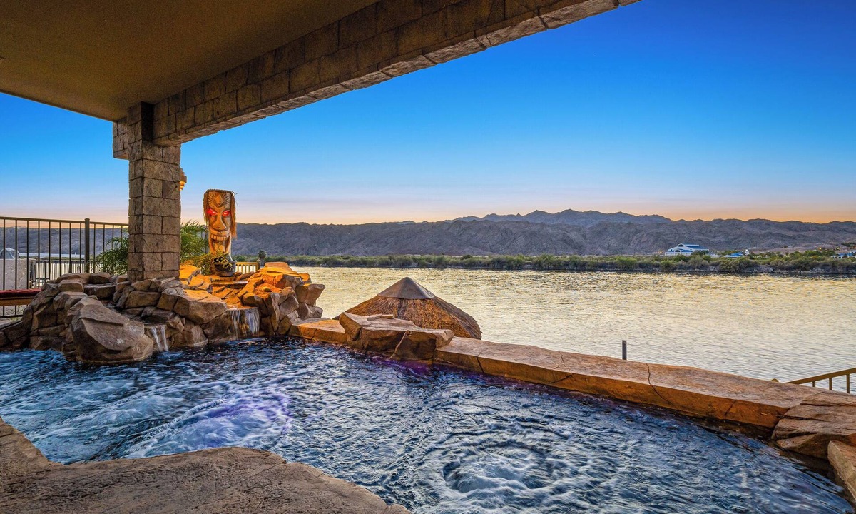 Holiday Shores House | Stunning Riverfront Home with Pool