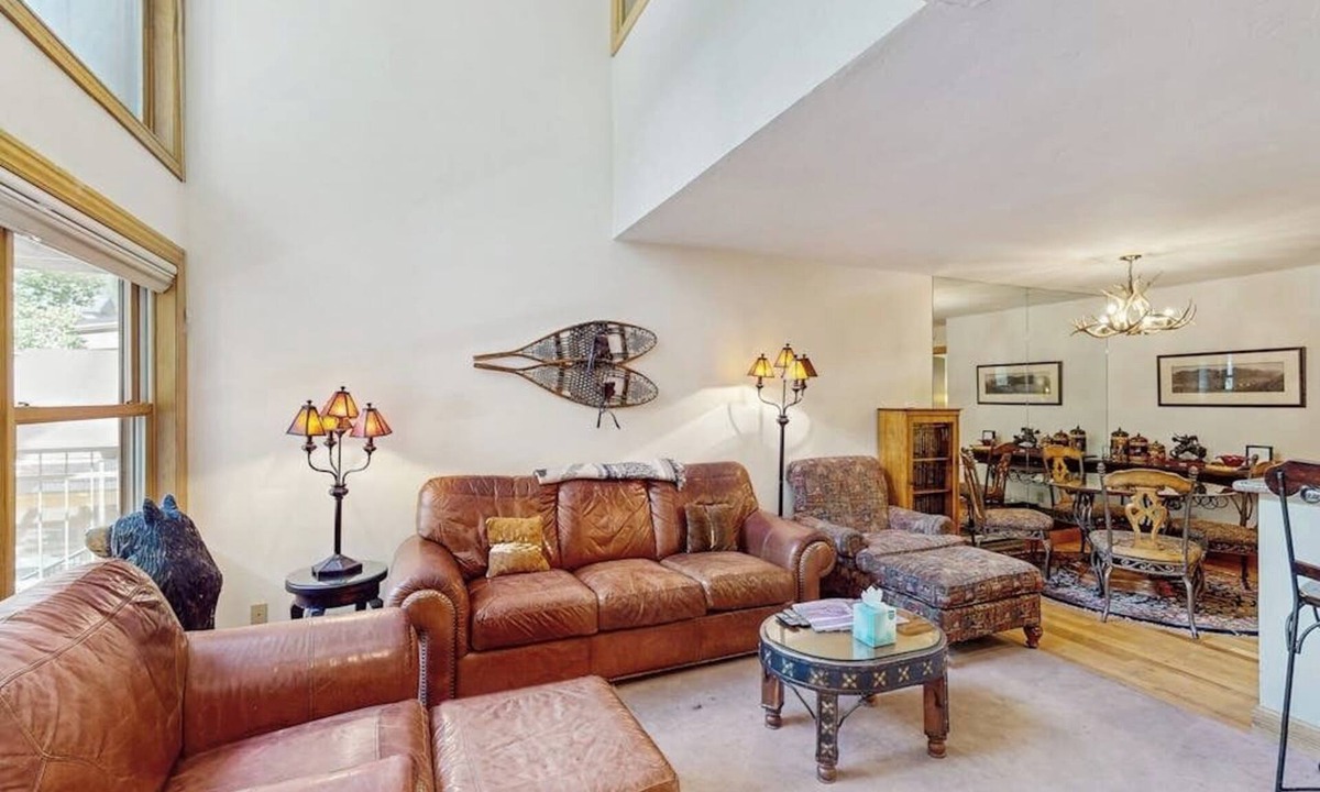 Telluride Condo | Stunning ski-in/out condo with balcony, fireplace, hot tub, & mountain views