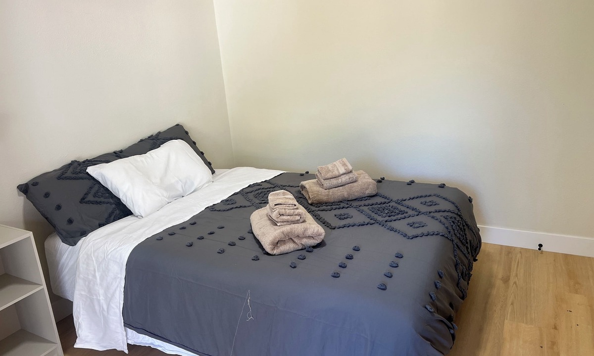 North Arroyo House | Stylish/Renovated 3B2BA Retreat