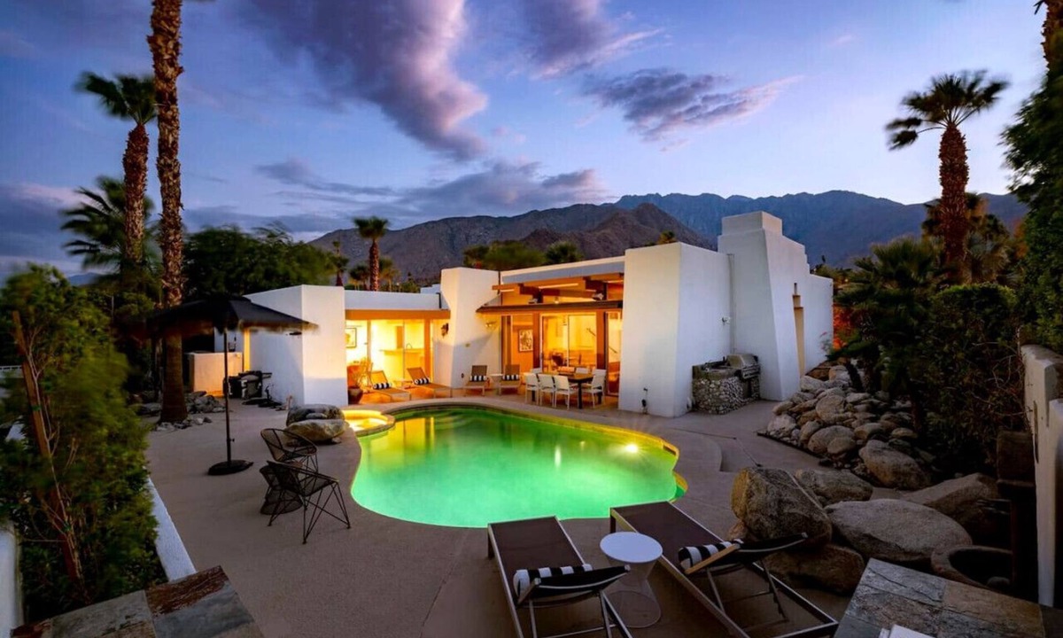 Little Tuscany House | Sunsplash Retreat - Pool with Mountain Views