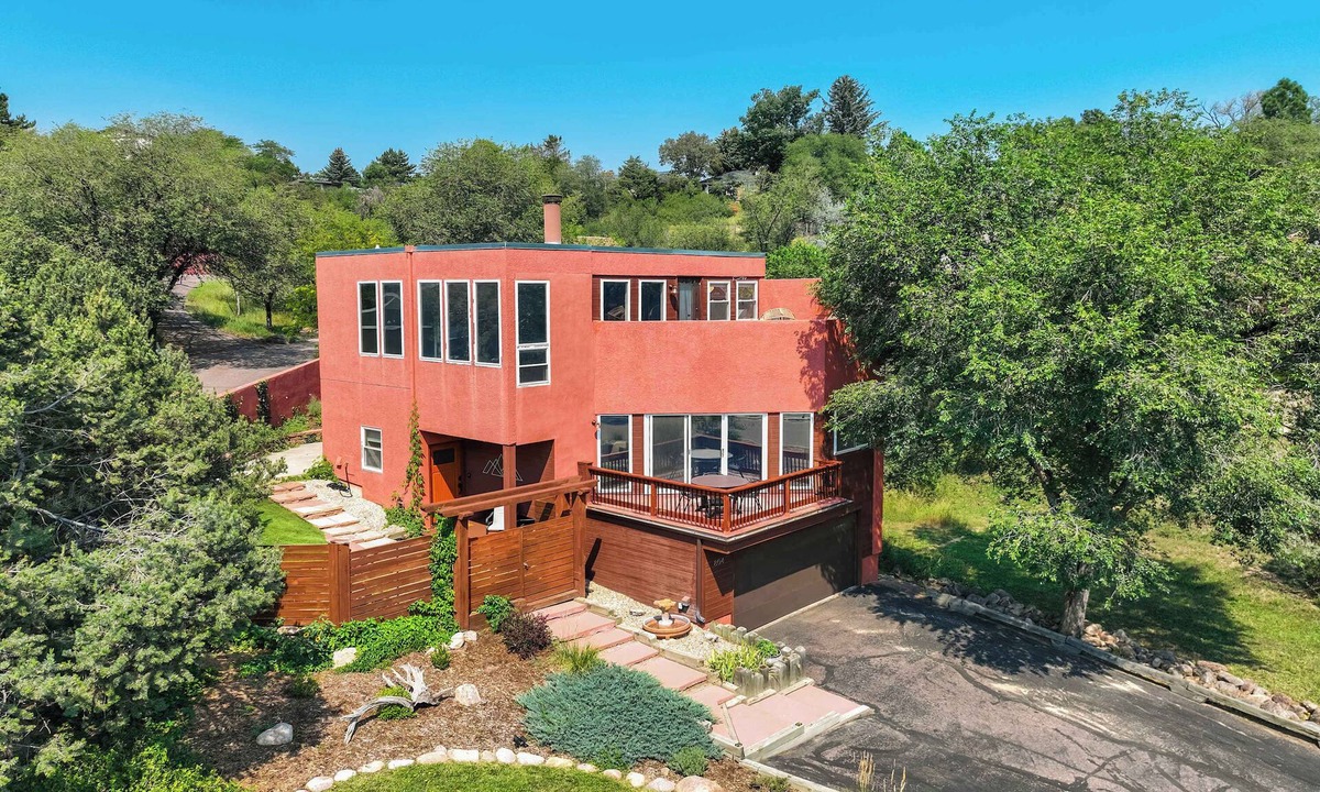 Skyway House | Sunstone Mesa! Luxe Broadmoor Getaway w Hot Tub