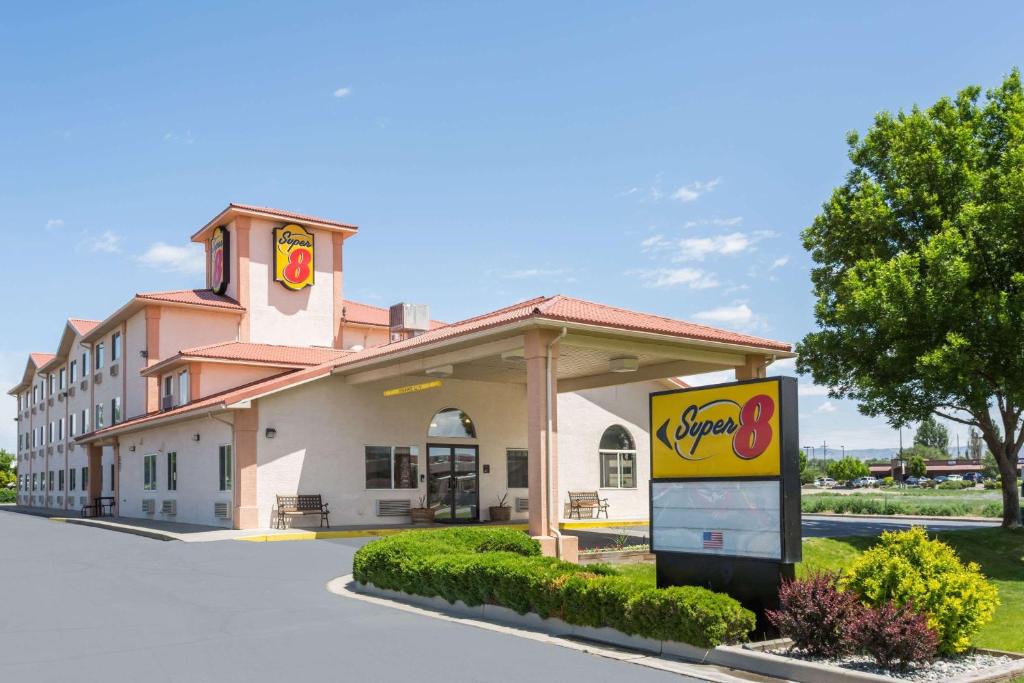 Fruita Hotel | Super 8 by Wyndham Fruita