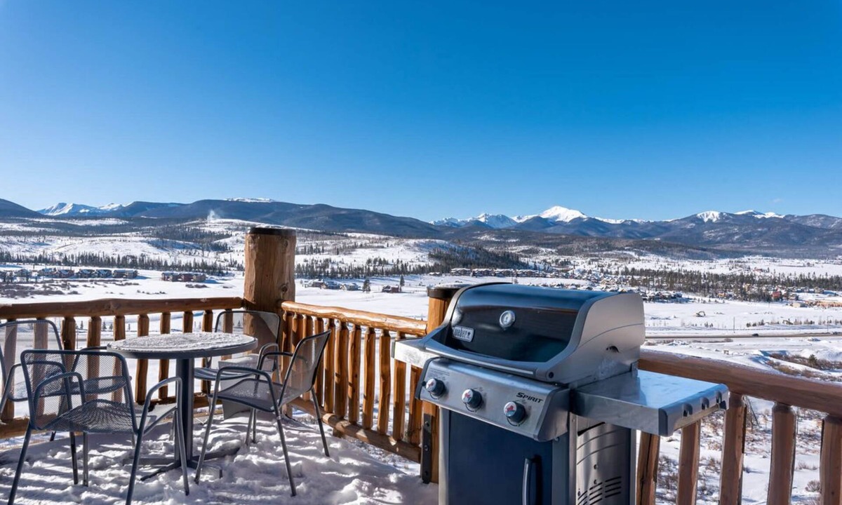 Fraser Condo | Sweeping Valley Views | Spruce Ridge 714H | Ski Getaway | Families Welcome!