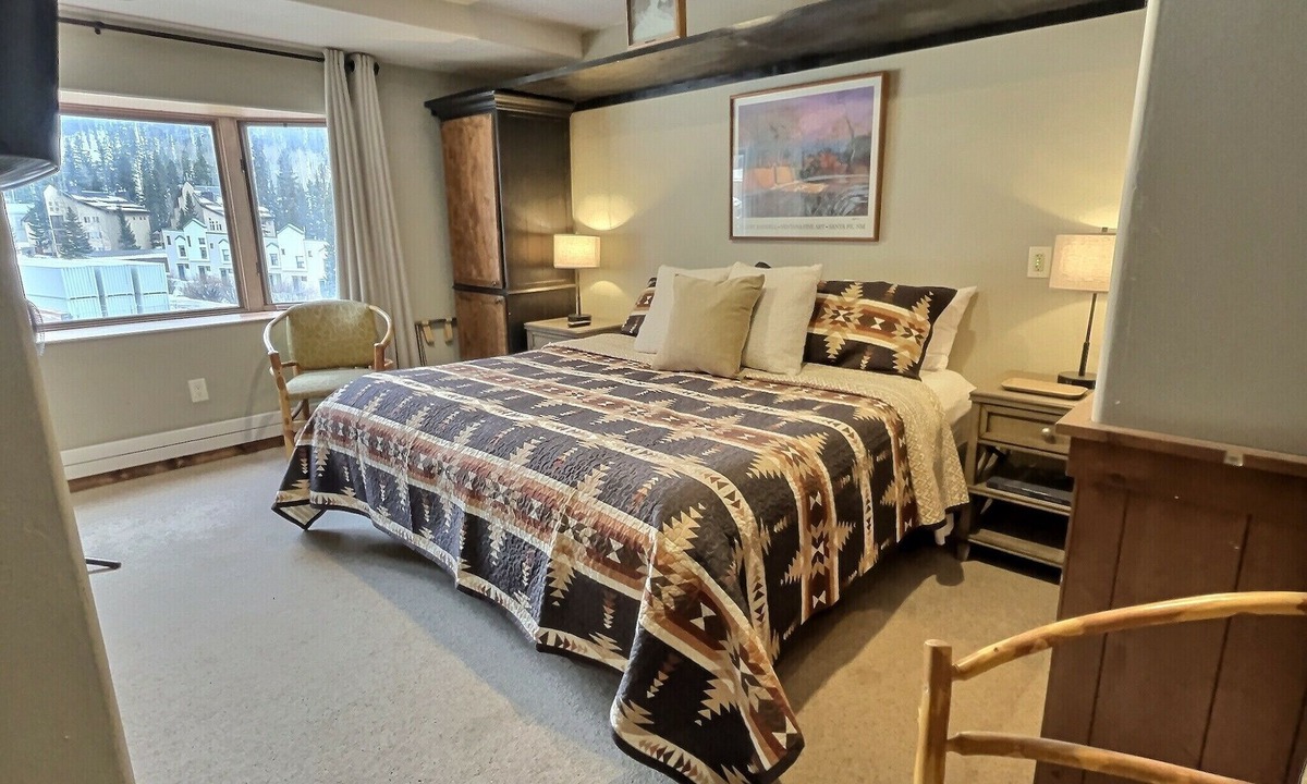 Taos Ski Valley Condo | Sweet, Comfortable and Close to the Lift