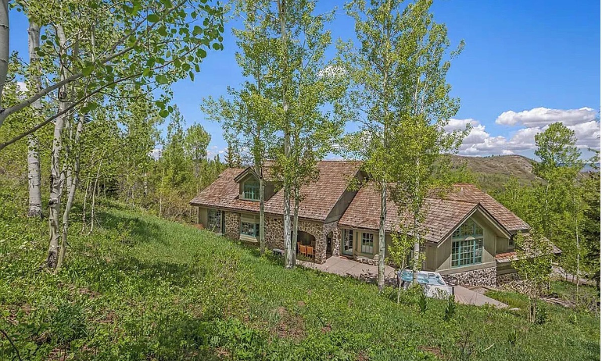 Snowmass Village Ski Chalet | Swiss Chalet style on Snowmass Mountain with Ski In/Out access.