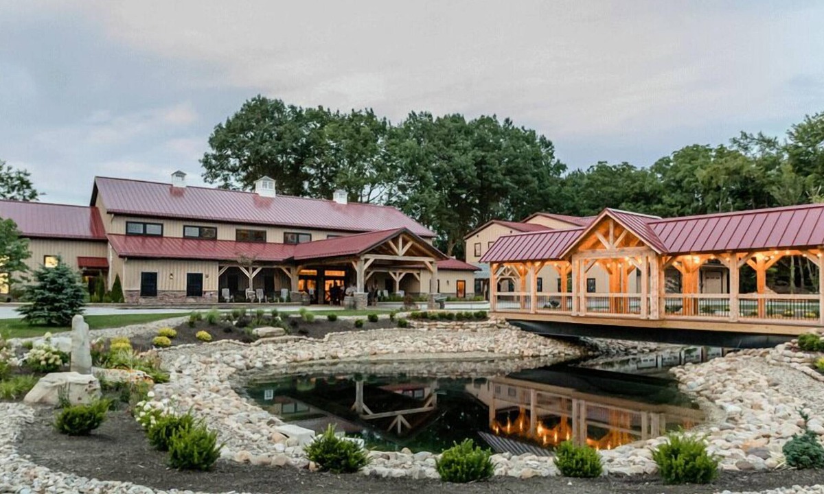 Willoughby Hills House | Tall Oaks Resort