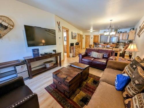 Mountain House House | Tenderfoot Lodge 2611 by SummitCove Lodging in Colorado