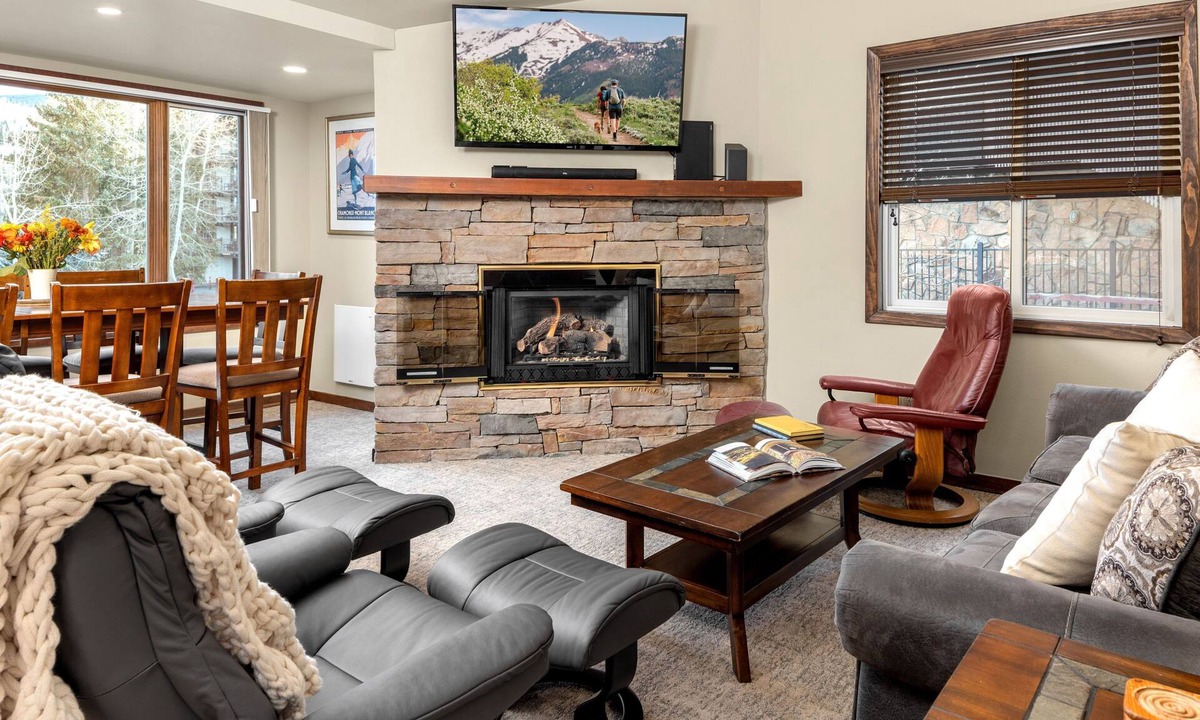Snowmass Village Condo | Terracehouse 54 - Ski by Day, Soak by Night | Steps to Slopes & Hot Tub