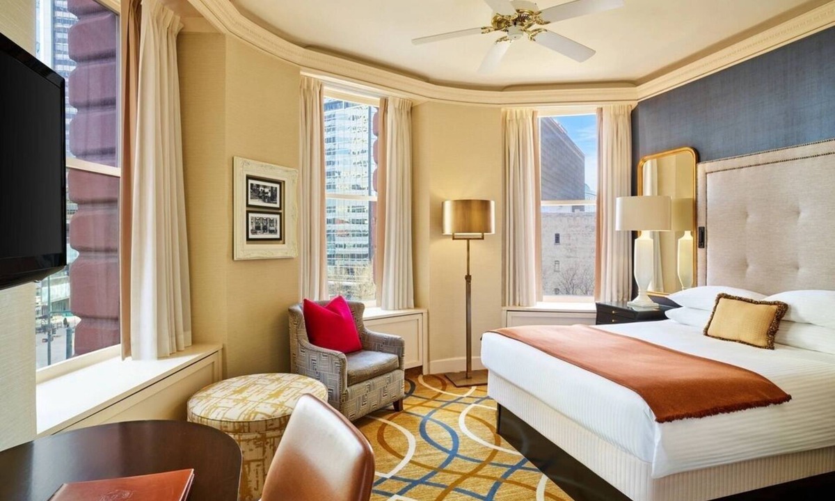 Uptown Hotel | The Brown Palace | Queen City View | Iconic Service, Spa & Salon