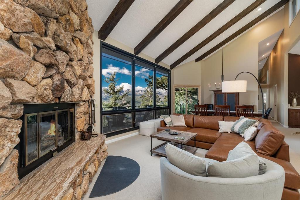 Windcliff Estates House | The Cedars Luxury Home At Windcliff Home