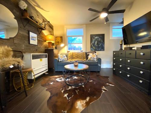 University Park House | The Chic Guest Retreat in Old Town near CSU