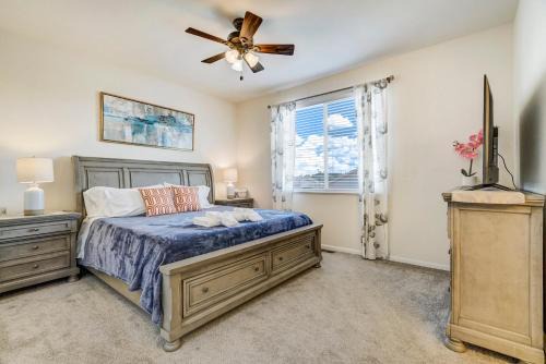 Fountain House | The Cozy Oak - Main Level Comforts