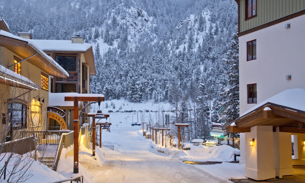 Taos Ski Valley Hotel | The Edelweiss Lodge and Spa