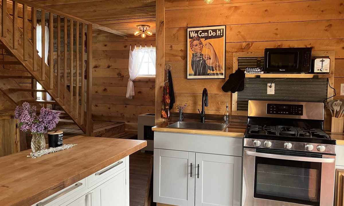 Livermore Cabin | The Forge Cabin, A Charming and Spacious renovated cabin. Everyone loves it!
