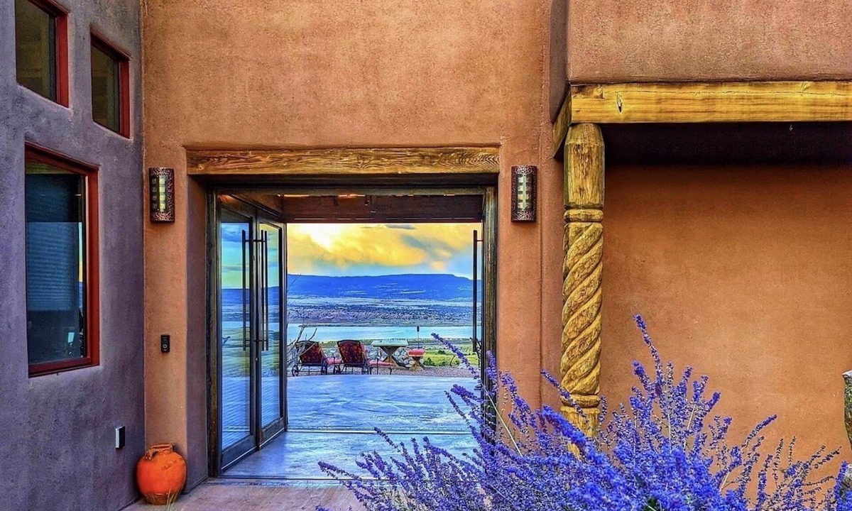 Youngsville Bed & Breakfast | The Grand Hacienda Inn