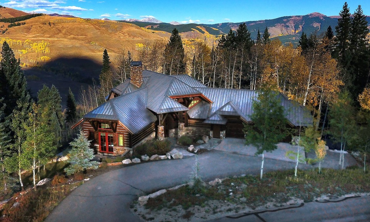 Mount Crested Butte House | The Gray Fox! Luxury, Hot tub, Sauna, Ski in/out